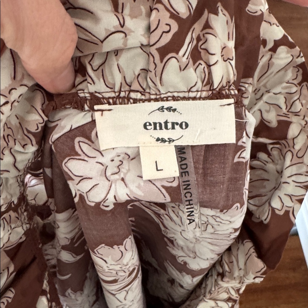 Entro Chocolate Floral Ruffle Blouse - Picture 10 of 10